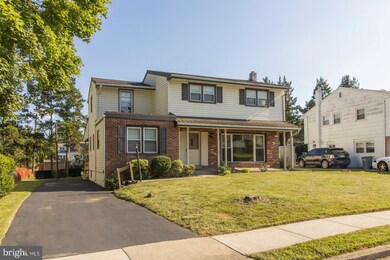 426 Farnsworth Dr, Broomall, PA 19008 - photo 2