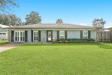 303 Planters Canal Rd, Belle Chasse, LA 70037 - photo 2