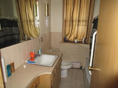 Unit 1 Bathroom