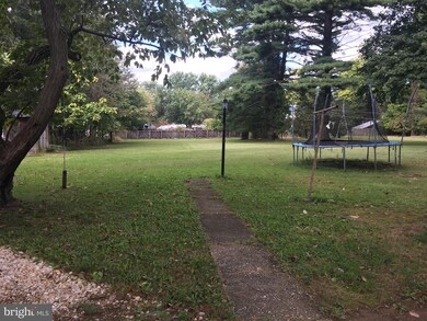 104 Taunton Ave, Catonsville, MD 21228 - photo 2