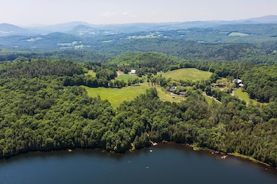 313 Taylor Rd, Barnet, VT 05821 - photo 2