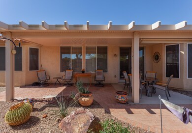 Covered Back Patio w/Pavers