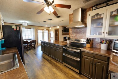 1318 Holloway Dr, Texarkana, TX 75503 - photo 3