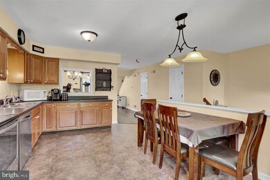 291 Worcester Ave, Harrisburg, PA 17111 - photo 2