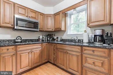 912 Larch Ave, Takoma Park, MD 20912 - photo 6