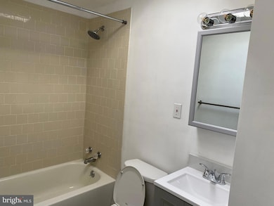 3306 Kessler Ct, Halethorpe, MD 21227 - photo 7