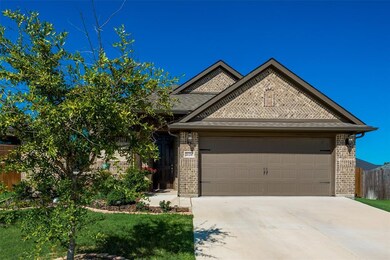 2128 Hill Crest Ct, Weatherford, TX 76086 - photo 2