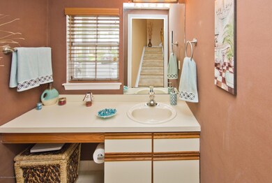8 Mainbraid 018_POWDER ROOM
