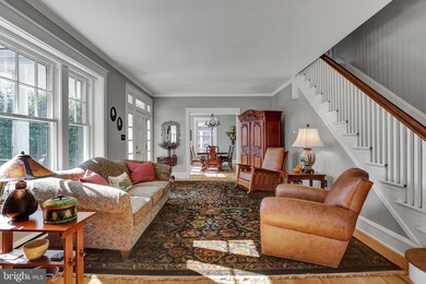 329 E Walnut St, Reading, PA 19607 - photo 4