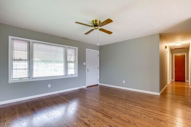 6201_CullodenDr_40258_105