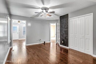 5820 Lake Erie Dr, Louisville, KY 40291 - photo 5