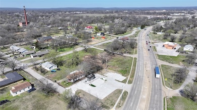 713 N Choctaw, Okmulgee, OK 74447 - photo 3