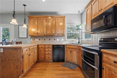 19320 W 209th St, Spring Hill, KS 66083 - photo 6