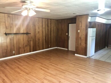 802 Loree St unit /2, Vinton, LA 70668 - photo 5