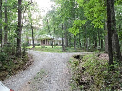 409 Fredonia Rd, Manchester, TN 37355 - photo 2