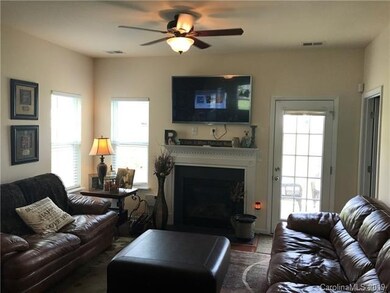 319 Sandy Spring Ln unit 319, Clover, SC 29710 - photo 4