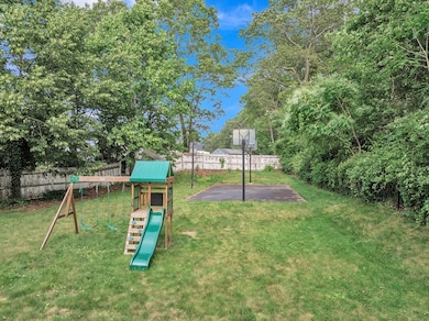 8 Adelaide Cir, Worcester, MA 01606 - photo 7