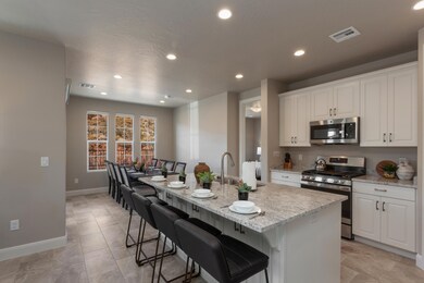 2361 E Escondido Dr, Washington, UT 84780 - photo 7