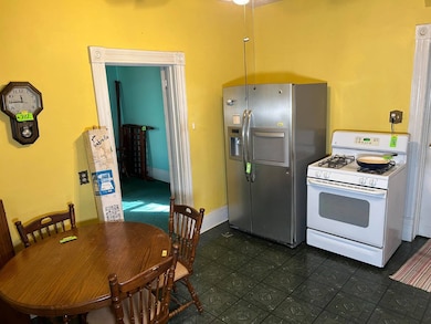 154 S Richhill St, Waynesburg, PA 15370 - photo 3