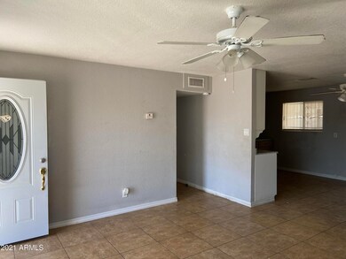 2534 N 48th Dr, Phoenix, AZ 85035 - photo 4