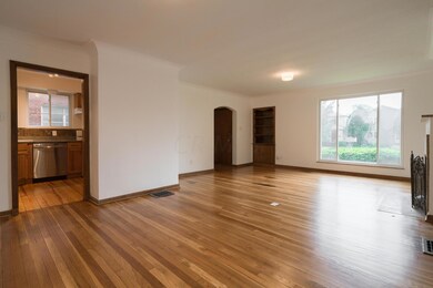 Living and Eating Space