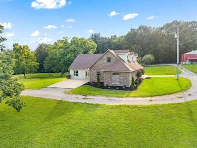 1012 Spring Creek Rd, Chapmansboro, TN 37035 - photo 5