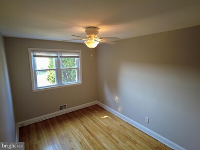 1107 Deanwood Rd, Parkville, MD 21234 - photo 7