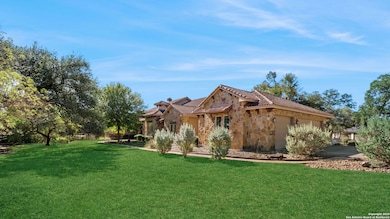 325 Whitestone Dr, Spring Branch, TX 78070 - photo 3