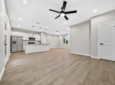 7414 Mount St, Houston, TX 77088 - photo 4