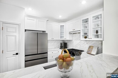 121 Abbie Ct unit C1, West New York, NJ 07093 - photo 6