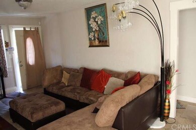 517 W Plum St, Compton, CA 90222 - photo 7