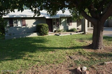 4241 E Piccadilly Rd, Phoenix, AZ 85018 - photo 2
