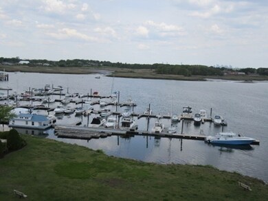 Captain Cove's Condominiums unit 608, Quincy, MA 02169 - photo 2