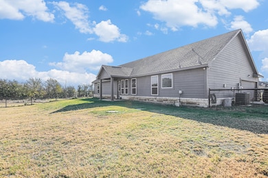 1035 Northern Oaks Ct, Springtown, TX 76082 - photo 3