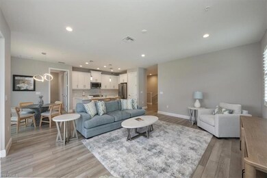 2560 Seychelles Dr unit 1005, Naples, FL 34112 - photo 5