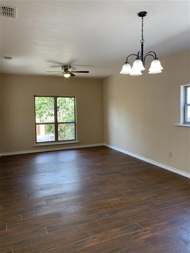 2005 Marcella Ave, Laredo, TX 78040 - photo 5