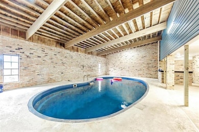 Outdoor pool room