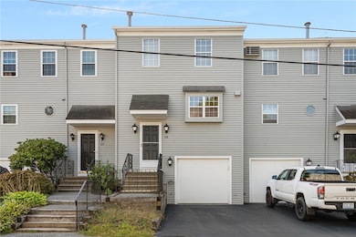 565 Quaker Ln unit 58, West Warwick, RI 02893 - photo 3