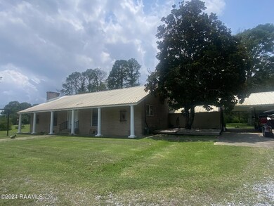 1026 S Ryan Ave, Basile, LA 70515 - photo 3
