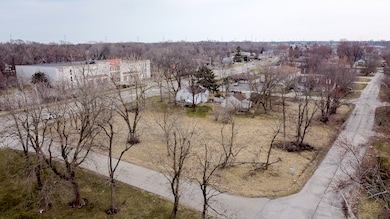 1430 N Green Bay Rd, Waukegan, IL 60085 - photo 4