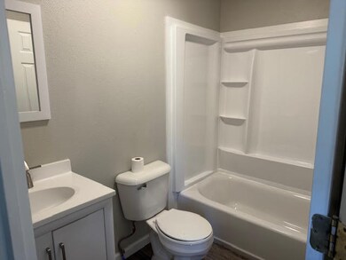 1015 E Eastwood St, Marshall, MO 65340 - photo 6