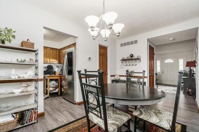 454 Clairbrook Ave, Columbus, OH 43228 - photo 6