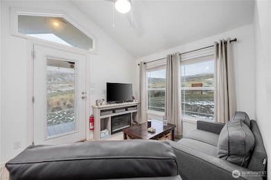 577 Bill Shaw Rd, Pateros, WA 98846 - photo 6