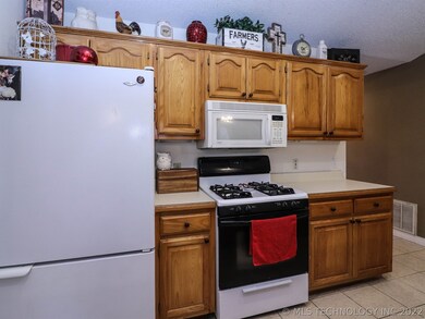 9376 S 258th East Place, Broken Arrow, OK 74014 - photo 7