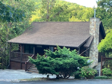 719 Golden Eagle Way, Pigeon Forge, TN 37863 - photo 2