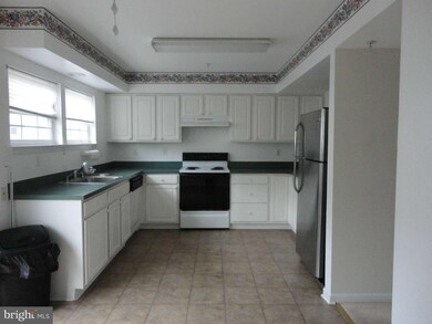 1359 Stoneleigh Ct, Stoney Beach, MD 21226 - photo 7