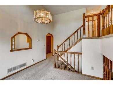 05 Dining Room
