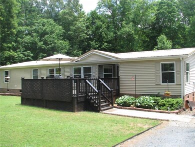 3043 Brookside Ct, Asheboro, NC 27205 - photo 3