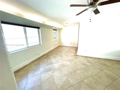 125 Edgewater Dr unit 11, Coral Gables, FL 33133 - photo 4