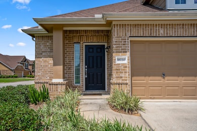A delightful front porch area leads into the 1 sto